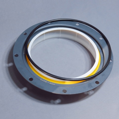 Сальник коленвала CAT C9 задний DRY