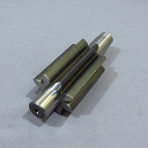 Вал масляного насоса CAT C15/C18/3406/3412